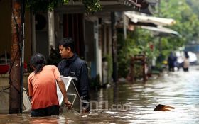 Diguyur Hujan Seharian, Bandung Raya Hingga Sumedang Dikepung Banjir - JPNN.com Jabar