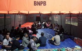 BPBD: 10 Ribu Lebih Warga Karawang Mengungsi Akibat Banjir - JPNN.com Jabar