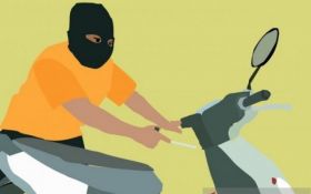 Tertangkap Basah Hendak Mencuri Motor, Pria 26 Tahun di Depok Diteriaki dan Diamankan Warga - JPNN.com Jabar