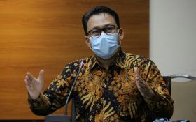 KPK Segel Ruangan dan Apartemen Hakim PN Surabaya yang Terkena OTT - JPNN.com Jatim