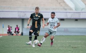 Ardi Idrus Susul Nadeo Hengkang? Dewa United Tertarik Tebus dari Bali United - JPNN.com Bali