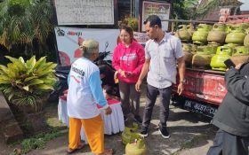  Distribusi LPG 3 Kg Dalam Pengawasan, Sanksi Bagi Pangkalan yang Melanggar - JPNN.com Bali