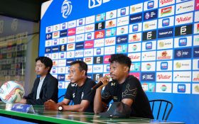 Arema FC vs Bhayangkara FC: Rifad Marasabessy Puji Coach WCP, Optimistis Menang - JPNN.com Bali