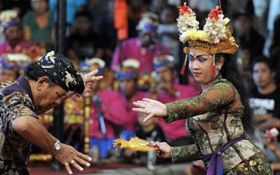 Gerakan Penari Joged Bumbung Kian Bikin Resah, Perintah PJ Gubernur Bali Tegas - JPNN.com Bali