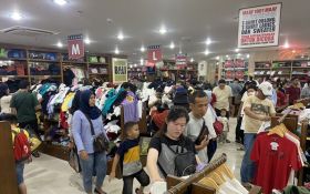 Belanja Oleh-oleh Turis Domestik Mencapai Jutaan, Pelaku Wisata Senyum Semringah - JPNN.com Bali