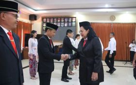 Kakanwil Kemenkumham Bali Lantik 4 Pejabat PPNS, Pesannya Tegas - JPNN.com Bali