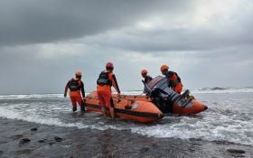 ABK Banyuwangi Hilang di Perairan Jembrana Bali, Operasi SAR Terganggu Cuaca Buruk - JPNN.com Bali