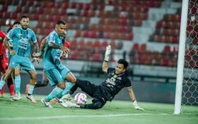 Andhika Clean Sheet, Cetak 7 Save saat Persebaya Bungkam PSBS Biak di Bali, Amazing - JPNN.com Bali