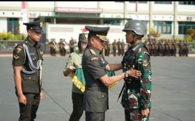 Mayjen TNI Zamroni Sentil Sosok Joni saat Membuka Pendidikan Bintara, Patriotik - JPNN.com Bali