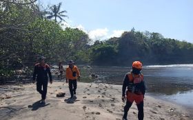 Bule Australia Hilang Terseret Ombak Pantai Balian Tabanan, Tim SAR Bergerak - JPNN.com Bali