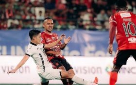 Irfan Jaya Raih Man of The Match Meski tak Mencetak Gol, Responsnya Berkelas - JPNN.com Bali