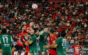 Hasil Liga 1: Bali United Bungkam Persebaya di Depan STY, Cek Klasemen - JPNN.com Bali