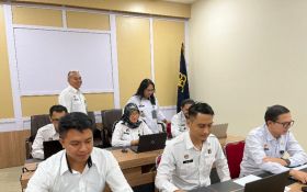 6 Pegawai Kanwil Kemenkum NTB Ikut Ujian Penyesuaian Ijazah Plus Dinas - JPNN.com Bali