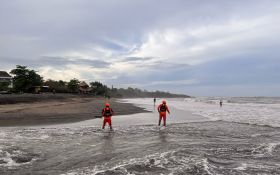 Nelayan Jembrana Hilang di Perairan Tanah Lot Tabanan, Mohon Doanya Semeton! - JPNN.com Bali