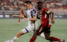 Kapten Bali United Bukan Ricky Fajrin, tetapi Privat Mbarga, Teco Beralasan, Terharu - JPNN.com Bali