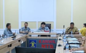 Kemenkum NTB Harmonisasi 10 Raperkada Kabupaten Lombok Tengah - JPNN.com Bali