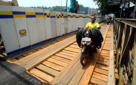 Gegara Hal Ini Jembatan Darurat Bogor-Sukabumi Tak Bisa Dilintasi Mobil - JPNN.com Jabar