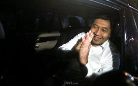 Hasto Kristiyanto PDIP Desak KPK Periksa Keluarga Jokowi, Maruarar Sirait: Silakan Saja - JPNN.com Jakarta