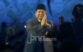 Gibran dan Puan Duduk Berdampingan, Prabowo: Nanti Bisa Bersaing - JPNN.com Jakarta