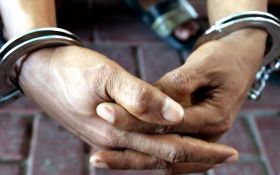 Dua Pedagang Sepatu Palsu Diciduk Polisi, Keuntungannya Tak Main-Main - JPNN.com Jabar
