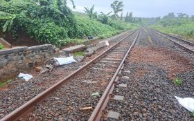 Pemotor Wanita Tewas Tertabrak Kereta Api Kertajaya di Semarang - JPNN.com Jateng