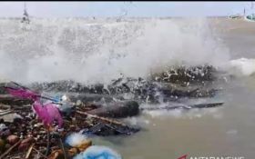 Prakiraan Cuaca Malam Ini: Hujan Lebat Disertai Petir dan Angin Kencang Terjang Pulau Lombok - JPNN.com Bali
