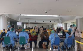 129 PMI Asal Malaysia Tiba di Surabaya, Pemprov Jatim Siapkan 4 Lokasi Karantina - JPNN.com Jatim