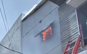 Kipas Ditinggal Menyala, Kebakaran Terjadi di Permukiman Bronggalan Sawah Surabaya - JPNN.com Jatim
