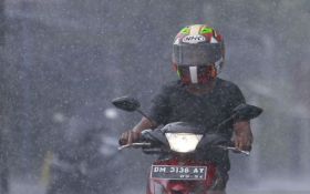 Cuaca Jawa Tengah, Hujan Lebat Tersebar di 11 Daerah Pegunungan-Dataran Tinggi, Simak - JPNN.com Jateng