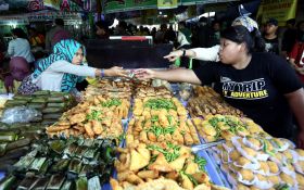 Jajanan dan Beragam Produk UMKM Siap Warnai Syukuran Penyambutan Bupati dan Wabup Karawang Terpilih - JPNN.com Jabar