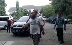 Buronan Koruptor Pupuk Kabur Menyelinap di Gang-gang Saat Ditangkap, Gesit Banget - JPNN.com Jatim