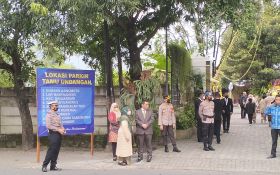 Pernikahan Adik Jokowi, Anies hingga Puan Tak Terlihat, Ganjar Tamu VVIP - JPNN.com Jateng