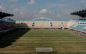 Sultan HB X Cek Stadion Maguwoharjo, Hal Ini jadi Sorotan - JPNN.com Jogja