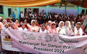 Ribuan Mak-Mak di Jabar Siap Antar Ganjar Pranowo Menangkan Pilpres 2024 - JPNN.com Jabar