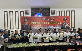 8 Pengedar Kakap Antarpulau & Provinsi Diringkus, Terkumpul 90 Kg Sabu-Sabu - JPNN.com Jatim