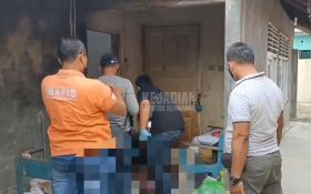 Warga Cium Bau Busuk dari Rumah Nenek Semarang, Setelah Didatangi, Astaga! - JPNN.com Jateng