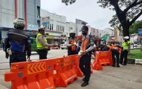 Polresta Cirebon Tutup 77 U-turn Selama Arus Mudik Lebaran - JPNN.com Jabar