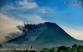 Gunung Merapi Masih Siaga, 43 Kali Gempa Guguran  - JPNN.com Jogja