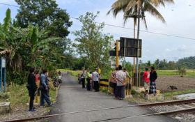 Petugas Palang Pintu KA di Jember Diberhentikan, Nasib Pengendara Dikhawatirkan - JPNN.com Jatim