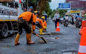 Warga Karangbahagia Bekasi Semringah Jalan Rusaknya Kini Sudah Rapi - JPNN.com Jabar