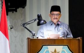 KPK Jadwalkan Ulang Pemeriksaan Bupati Karna Suswandi Terkait Korupsi PEN - JPNN.com Jatim