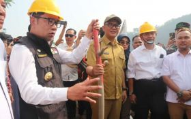 Datang ke Kabupaten Bogor, Ridwan Kamil Cek Lokasi Pembangunan Jalur Khusus Tambang - JPNN.com Jabar