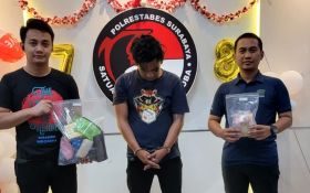 Polrestabes Surabaya Gerebek Rumah Pengedar Narkoba di Gayung Kebonsari - JPNN.com Jatim