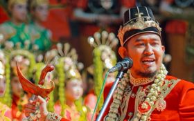 Bupati Sumenep Ajak Wisatawan Berwisata dengan Nuansa Permainan Tradisional - JPNN.com Jatim