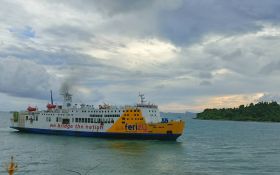 Silakan Catat Jadwal Terbaru Penyeberangan Kapal Feri Rute Merak-Bakauheni Hari Ini, Senin (4/12) - JPNN.com Banten