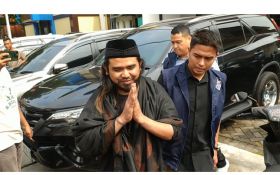 Polda Jatim Jemput Paksa Gus Samsudin Karena Khawatir Melarikan Diri - JPNN.com Jatim