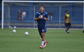 Gelandang Persib Rachmat Irianto Dipastikan Absen Hingga Akhir Musim - JPNN.com Jabar