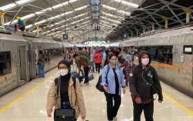 Libur Panjang, Banyak Warga Pilih Mudik Duluan dari Stasiun Bandung - JPNN.com Jabar