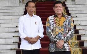Berikut Ini Sederet Pembahasan Inti Pertemuan Silfester Matutina dengan Presiden Jokowi - JPNN.com Jabar