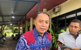 Pertama Kali, Wali Kota Surabaya Bakal Terima Tanda Kehormatan Ini dari Presiden - JPNN.com Jatim
